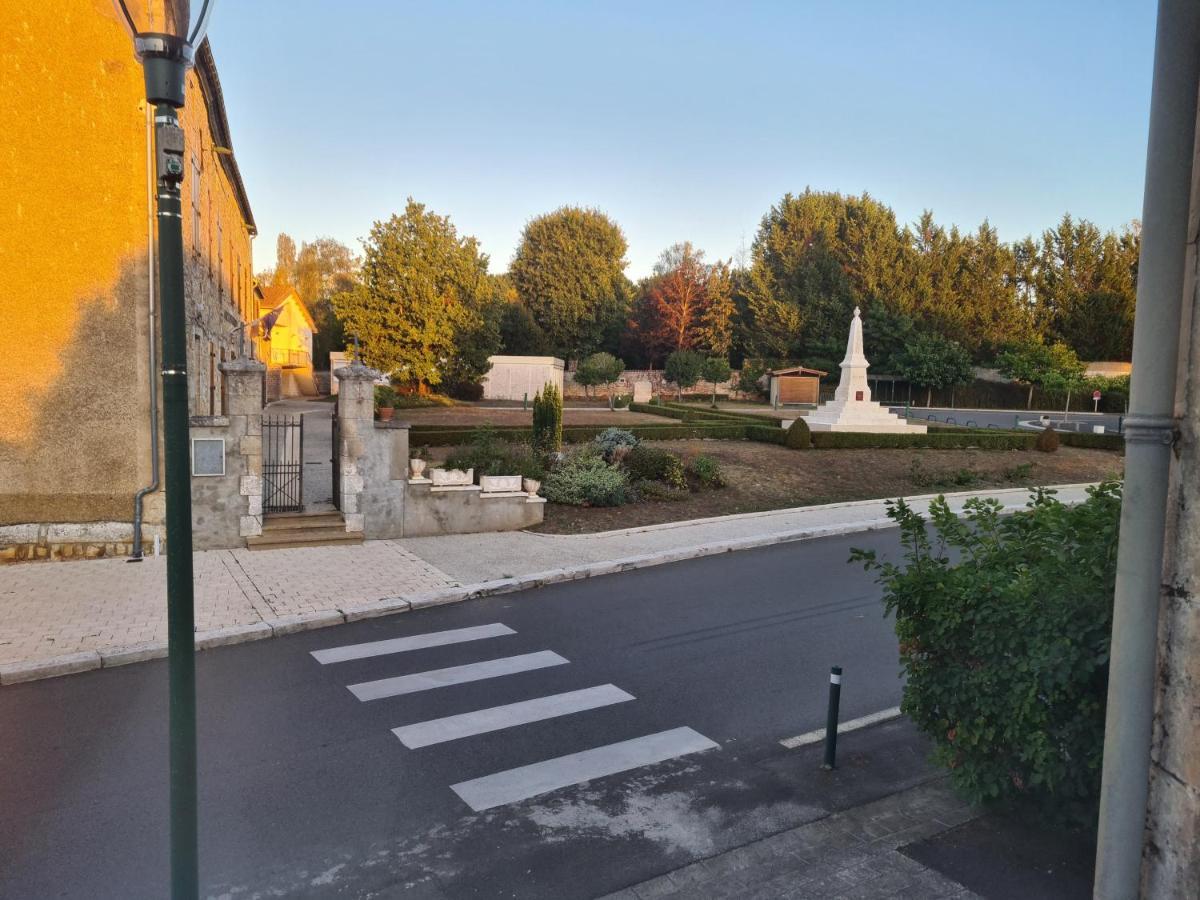 Logement Entier Situe A Taponnat Fleurignac. 외부 사진
